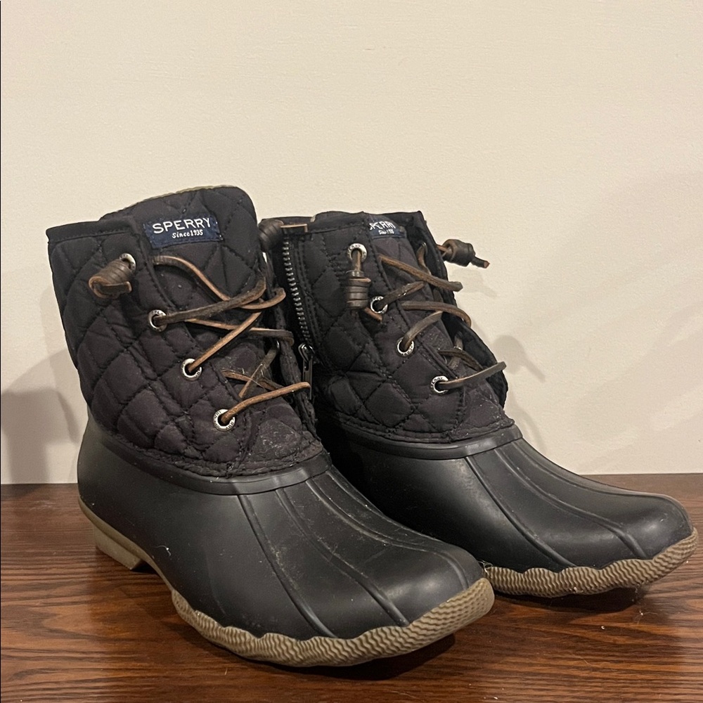 Sperry Women's Black Quilted Winter Boots